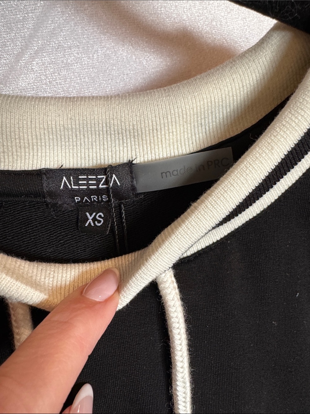 Aleeza Black Lyra Lounge Dress with Ivory Contrast Trim and Drawstring - Picture 3 of 5